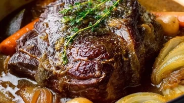 Pot-au-Feu Aux Oignons Caramélisés