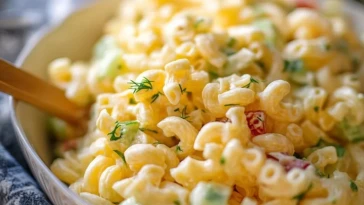 Salade de macaroni à la Dolly Parton