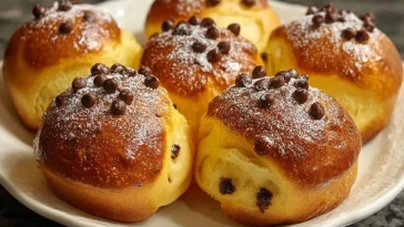Brioches Vanillées Aux Pépites De Chocolat