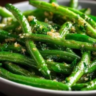 Haricots Verts Sautés à lAil et au Beurre