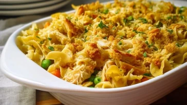 Casserole De Poulet Croquante Aux Nouilles Et Légumes