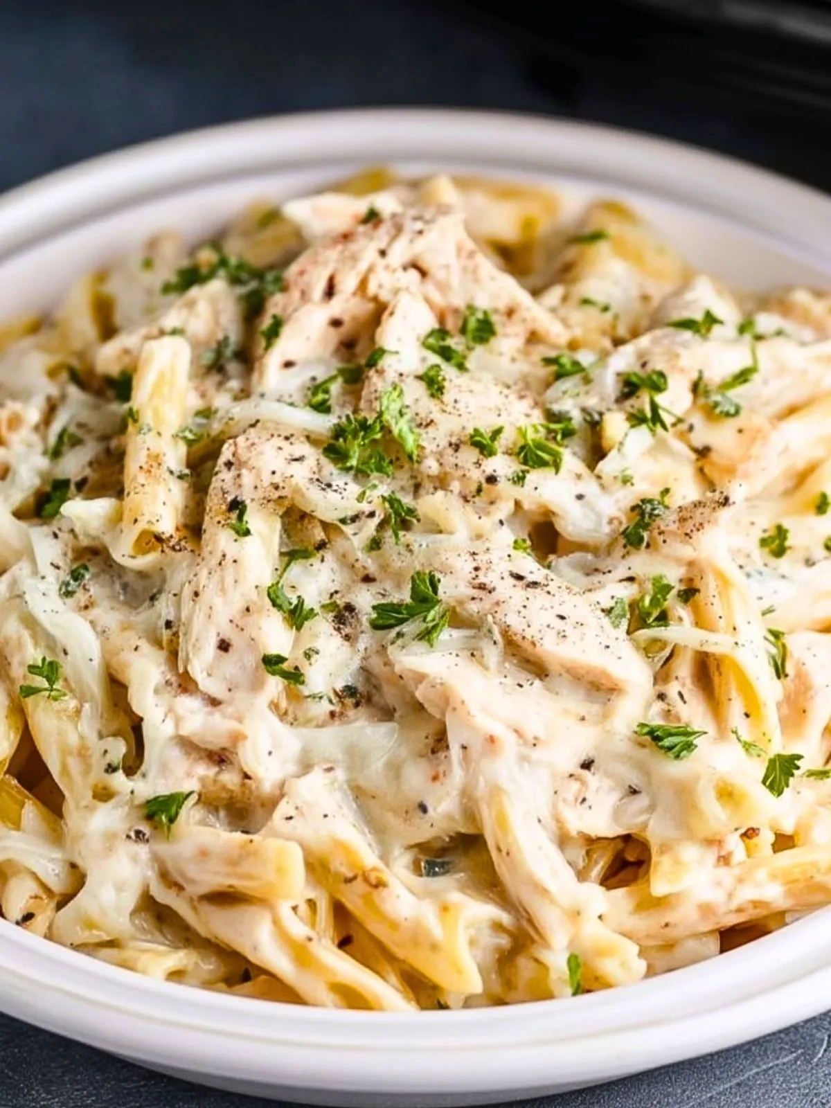 Pâtes Alfredo au Poulet Façon Olive Garden en Cocotte (1)